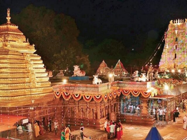 Hyderabad Srisailam Jyotirling Tour Package 2N-3D